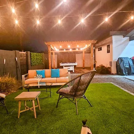 Villa 5 Bdr 4 Bth Walk To Old Town 12 Min Airport Pool Table